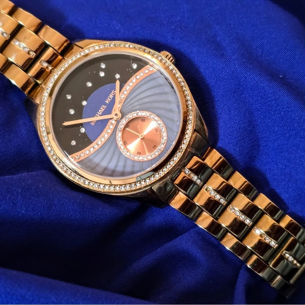 Michael Kors Lauryn Rose Gold 38mm Luxury Womens Watch New battery
